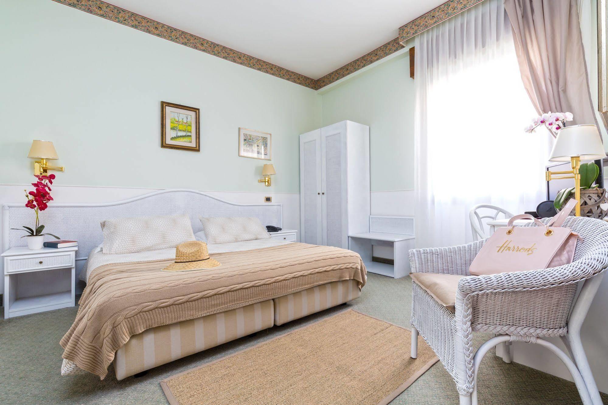 Hotel Villa Tiziana Λίντο της Βενετίας Εξωτερικό φωτογραφία