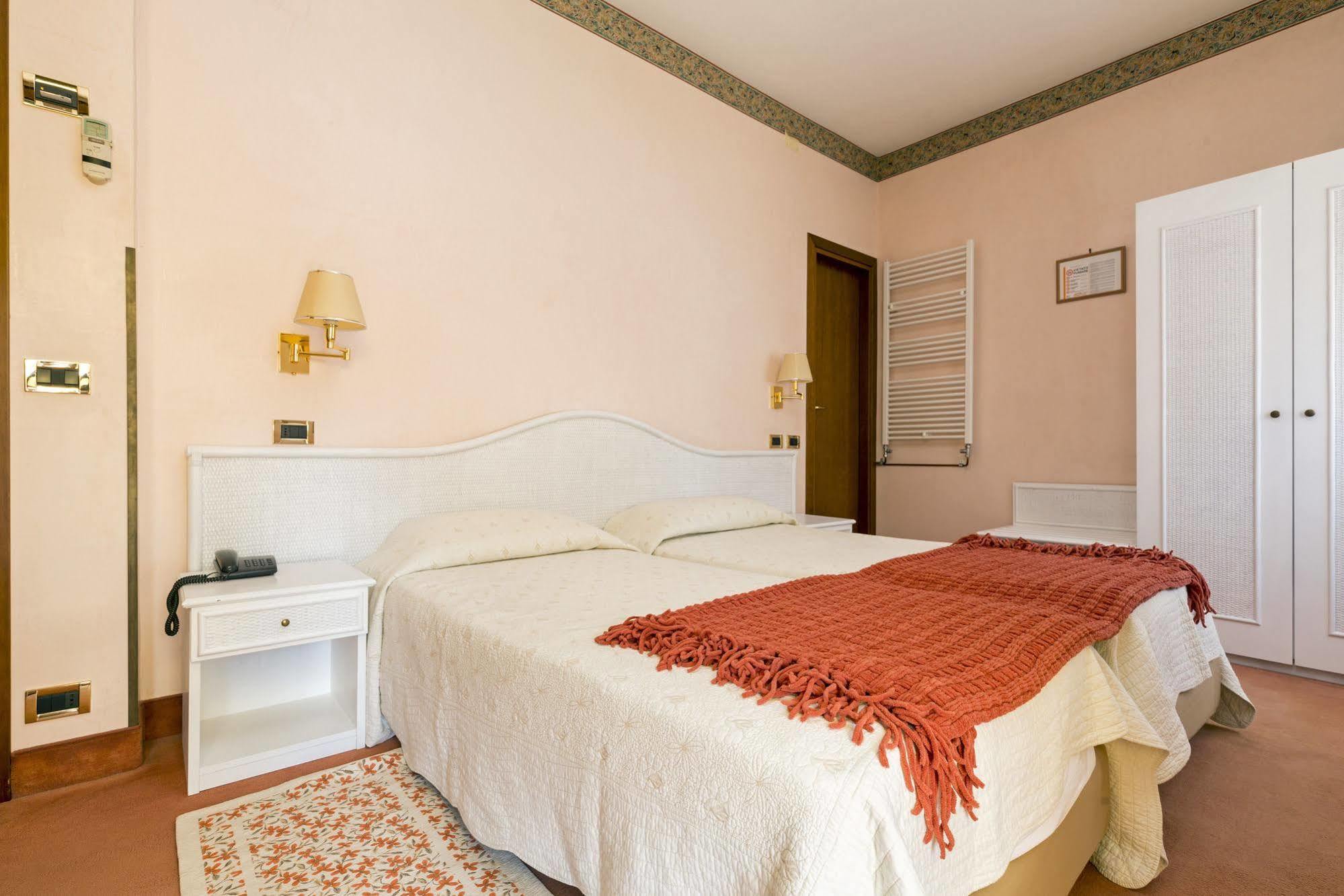 Hotel Villa Tiziana Λίντο της Βενετίας Εξωτερικό φωτογραφία